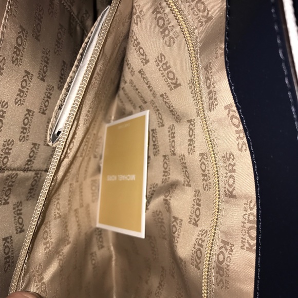 BNWT Navy & White Striped Michael Kors Hand Bag - Picture 6 of 8